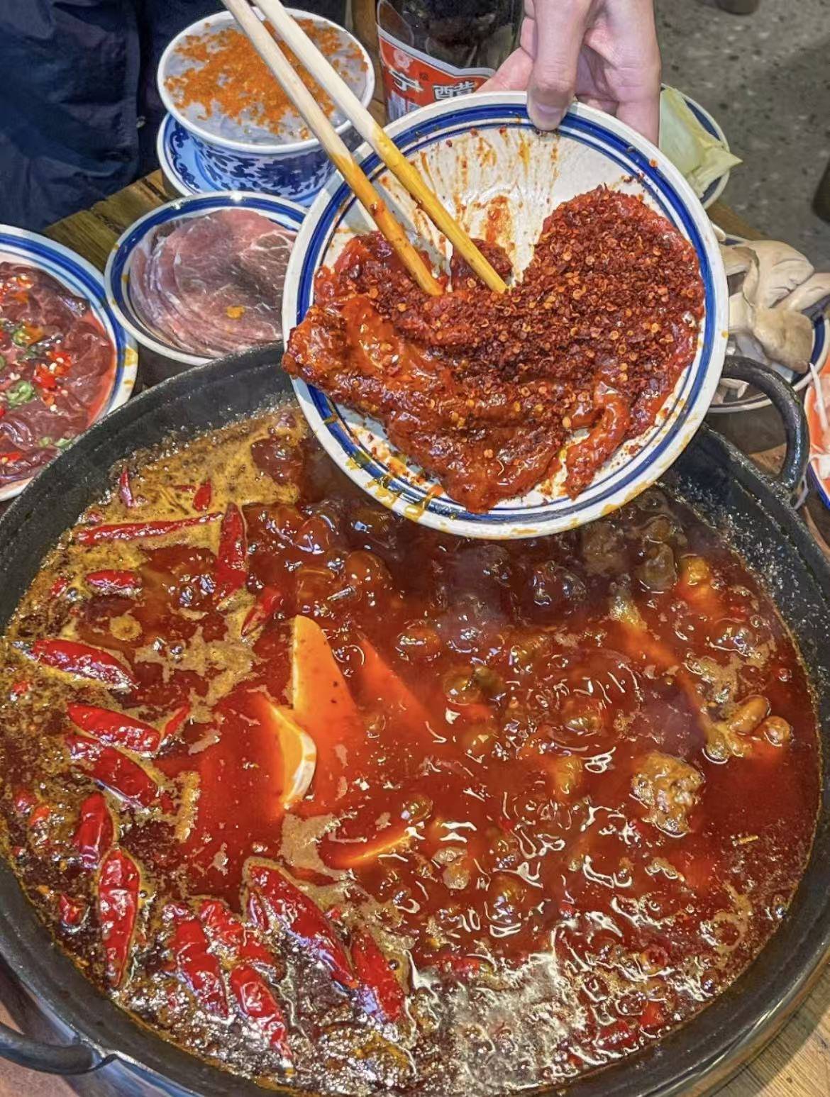 行老火锅特色美食烧菜社区店美食回头客多的哪个好麻将胡了22025年必吃！附近高人气火锅店排(图1)